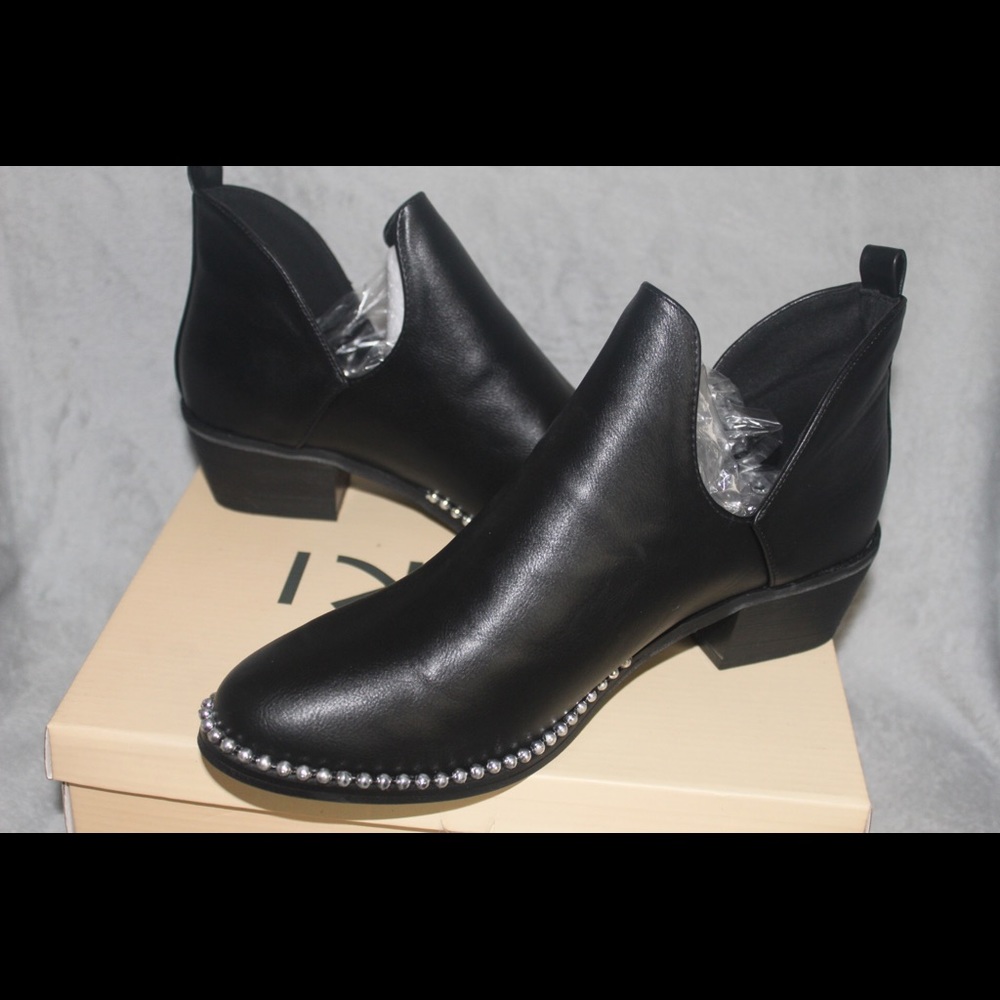 The cutest booties for fall!